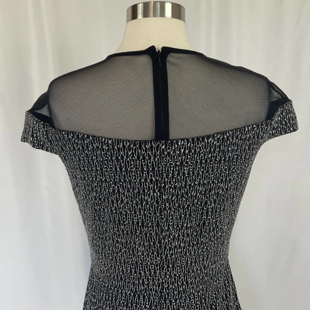 Betsy & Adam Women's Formal Dress Size 6 Black & Silver Metallic Knit Long Gown - Picture 7 of 10